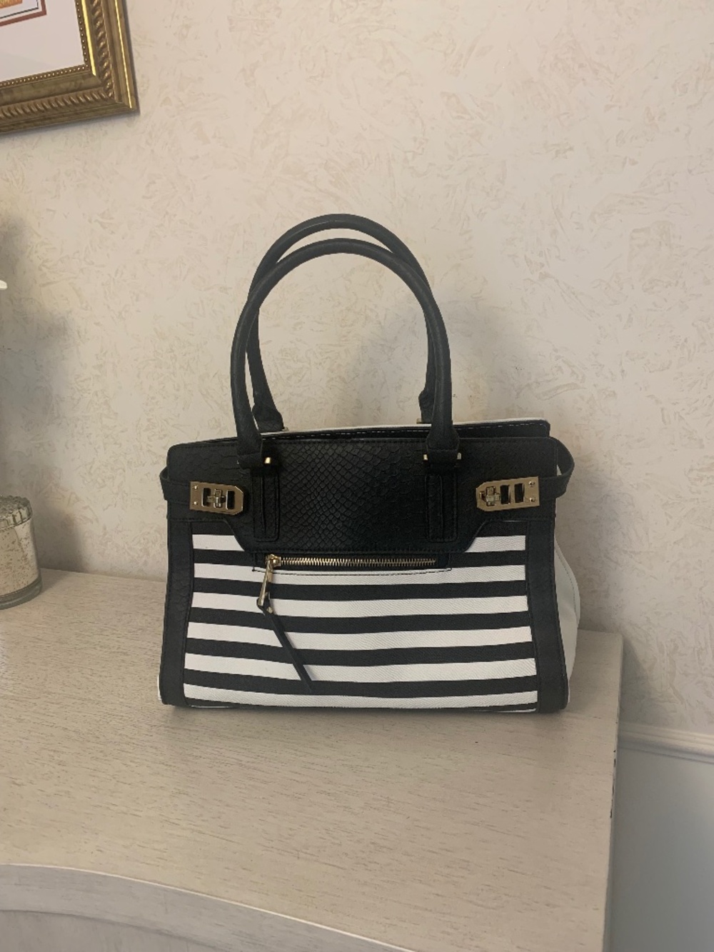 Black and White Striped Faux Leather Aldo Purse With Gold-toned Hardware